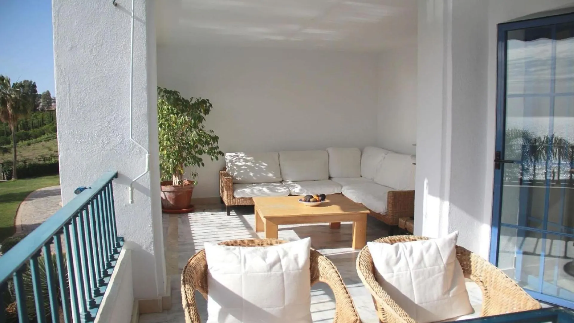 Ferienwohnung Mit Terrasse, Pool Und Garten Almuñécar